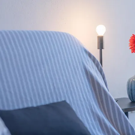Yenne Apartment *